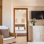 מלון Astron Princess 4*