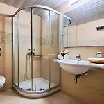 מלון Astron Princess 4*